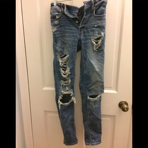 American Eagle destroyed boyfriend jeans